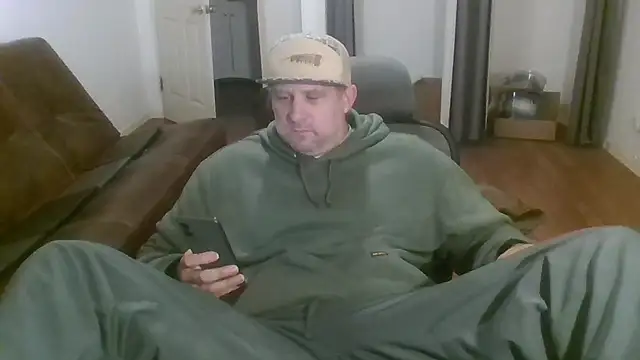 Snapshot of poundyouout69 chatting on January 2026 03:32:01 AM poundyouout69 online show from January 2026 03:32:01 AM