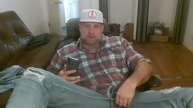 Snapshot of poundyouout69 chatting on February 2026 06:25:01 PM poundyouout69 online show from February 2026 06:25:01 PM