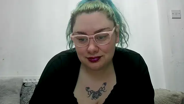 Bustycurves online show from March 2026 01:44:02 AM