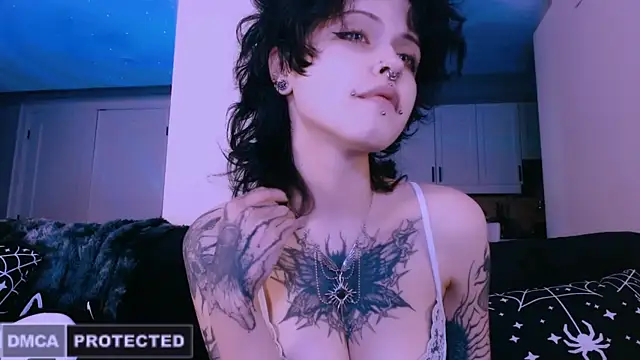 NaughtyLittleFox online show from April 2026 05:12:02 AM