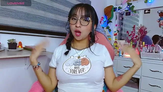 Littlerouse  online show from January 2025 01:50:01 AM