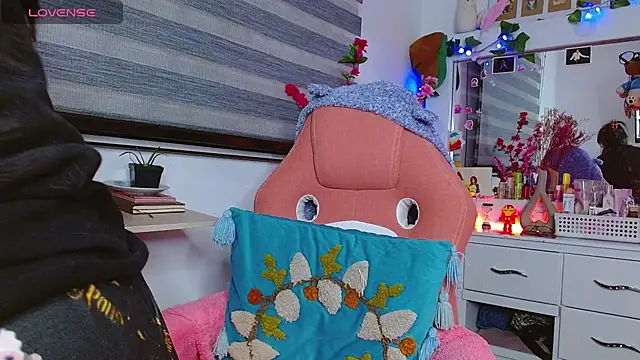 Littlerouse  online show from January 2025 02:02:01 AM