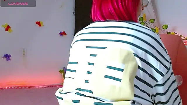 Littlerouse  online show from November 2025 07:51:02 AM