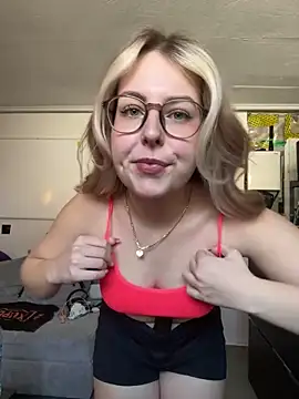 Livewithlucy online show from March 2025 01:14:02 PM