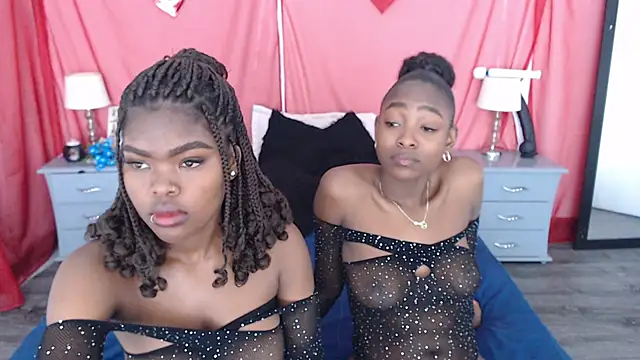 Snapshot of Nicole_Colette_ chatting on February 2025 12:54:02 AM Nicole Colette online show from February 2025 12:54:02 AM