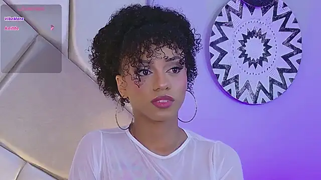 Nahomi King online show from February 2025 01:06:01 PM