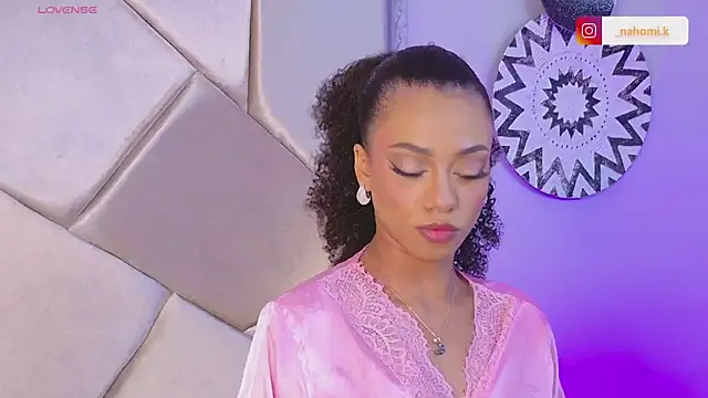 Nahomi King online show from February 2025 01:10:02 PM