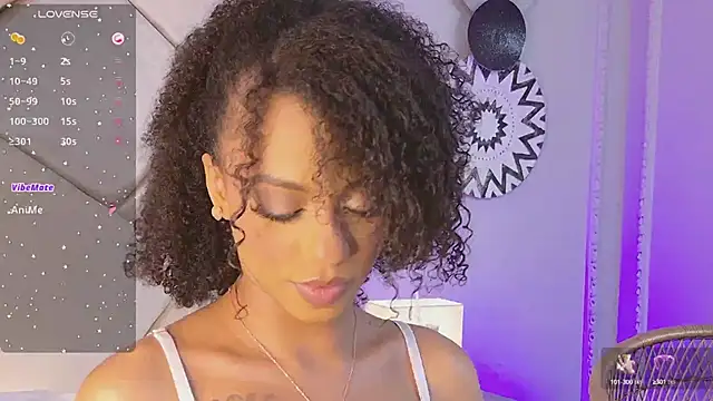 Nahomi King online show from March 2025 01:04:02 PM