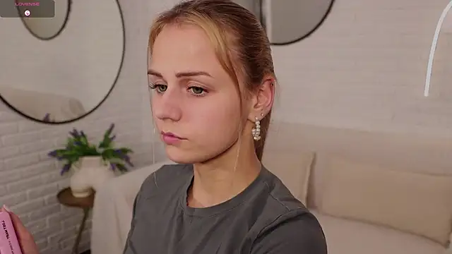 Wendy D0ll online show from September 2025 09:06:02 PM