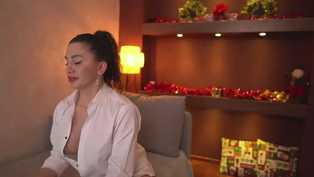 JustinneJade online show from December 2024 01:17:02 PM