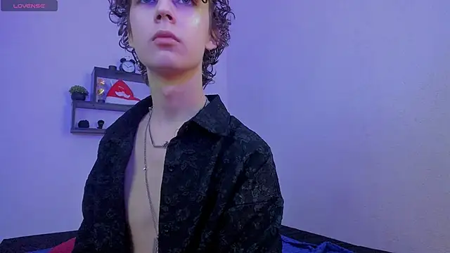 Vampirella GS online show from December 2024 11:54:02 AM