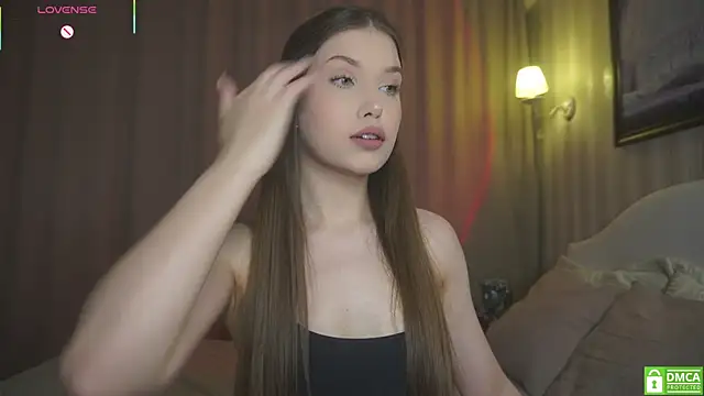 Snapshot of _Eva_Lee chatting on October 2025 01:48:02 PM Eva Lee online show from October 2025 01:48:02 PM