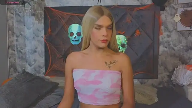 Snapshot of Shantal_Joness chatting on October 2025 12:56:02 PM Shantal Joness online show from October 2025 12:56:02 PM