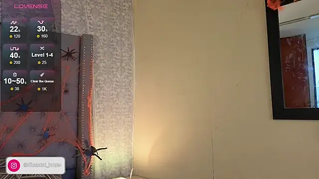 Snapshot of Shantal_Joness chatting on October 2025 11:07:01 PM Shantal Joness online show from October 2025 11:07:01 PM