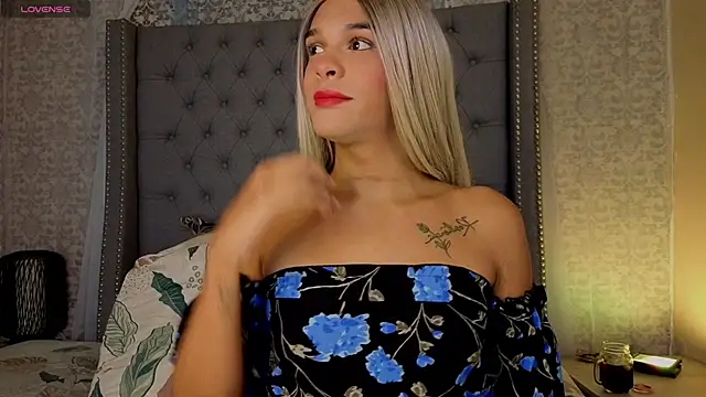 Snapshot of Shantal_Joness chatting on November 2025 09:13:02 PM Shantal Joness online show from November 2025 09:13:02 PM