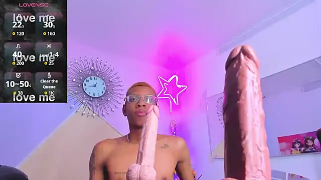 Tiffany Valentine15 online show from October 2025 01:21:01 PM