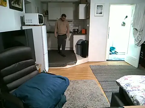 mihaimichael online show from September 2025 01:36:01 PM