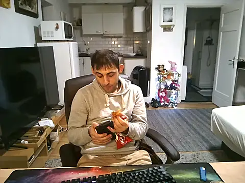 mihaimichael online show from October 2025 05:45:02 PM