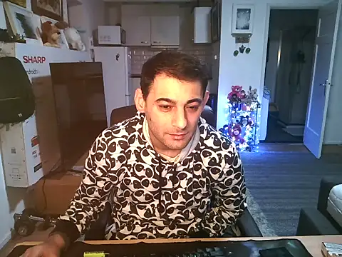 mihaimichael online show from October 2025 12:11:01 AM