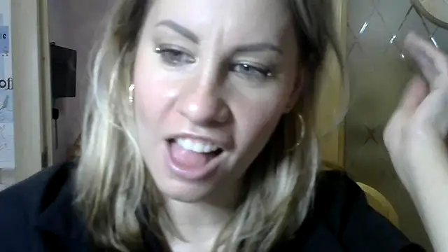 Snapshot of TherestlessKitty chatting on December 2024 10:12:02 AM TherestlessKitty online show from December 2024 10:12:02 AM