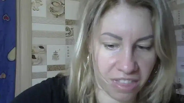 Snapshot of TherestlessKitty chatting on December 2024 06:20:02 AM TherestlessKitty online show from December 2024 06:20:02 AM