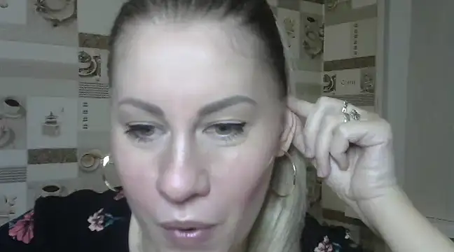 Snapshot of TherestlessKitty chatting on January 2025 07:03:01 AM TherestlessKitty online show from January 2025 07:03:01 AM