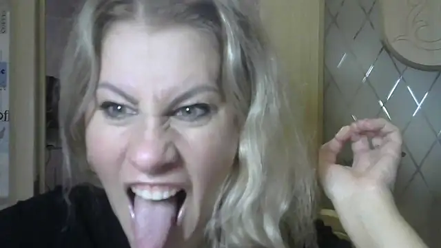 Snapshot of TherestlessKitty chatting on January 2025 08:51:02 AM TherestlessKitty online show from January 2025 08:51:02 AM