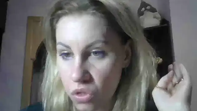 Snapshot of TherestlessKitty chatting on February 2025 08:13:02 AM TherestlessKitty online show from February 2025 08:13:02 AM