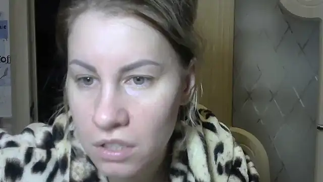 Snapshot of TherestlessKitty chatting on February 2025 05:51:02 AM TherestlessKitty online show from February 2025 05:51:02 AM