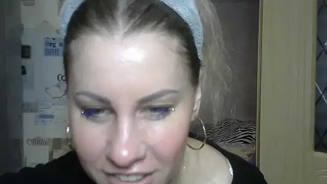 Snapshot of TherestlessKitty chatting on February 2025 06:07:02 AM TherestlessKitty online show from February 2025 06:07:02 AM