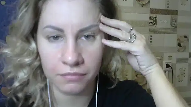 Snapshot of TherestlessKitty chatting on March 2025 02:32:01 PM TherestlessKitty online show from March 2025 02:32:01 PM