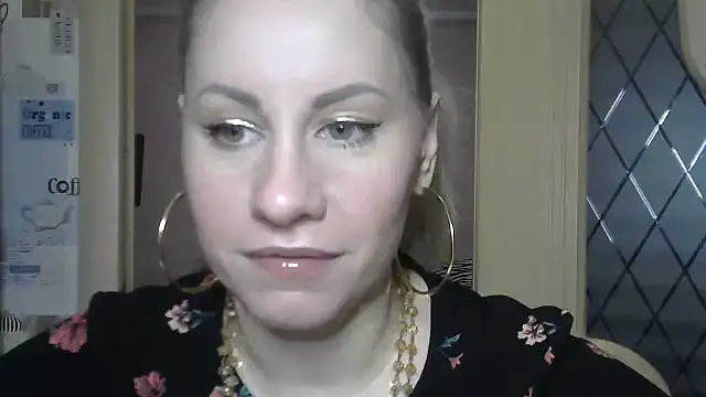 Snapshot of TherestlessKitty chatting on March 2025 06:01:01 AM TherestlessKitty online show from March 2025 06:01:01 AM