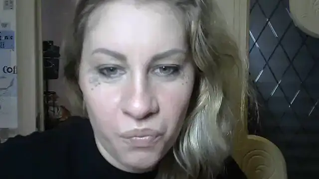 Snapshot of TherestlessKitty chatting on March 2025 06:51:01 AM TherestlessKitty online show from March 2025 06:51:01 AM