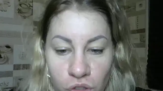 Snapshot of TherestlessKitty chatting on March 2025 08:31:01 PM TherestlessKitty online show from March 2025 08:31:01 PM