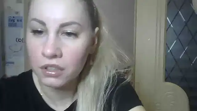 Snapshot of TherestlessKitty chatting on March 2025 06:05:02 AM TherestlessKitty online show from March 2025 06:05:02 AM