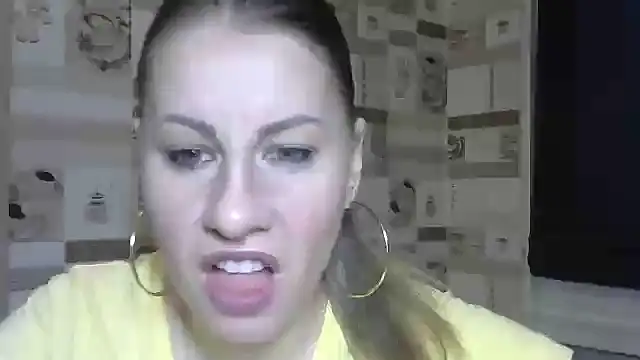 Snapshot of TherestlessKitty chatting on October 2025 06:00:02 AM TherestlessKitty online show from October 2025 06:00:02 AM