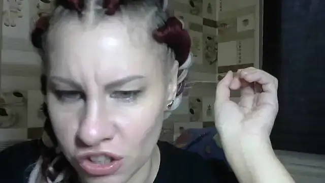 Snapshot of TherestlessKitty chatting on October 2025 06:14:02 AM TherestlessKitty online show from October 2025 06:14:02 AM