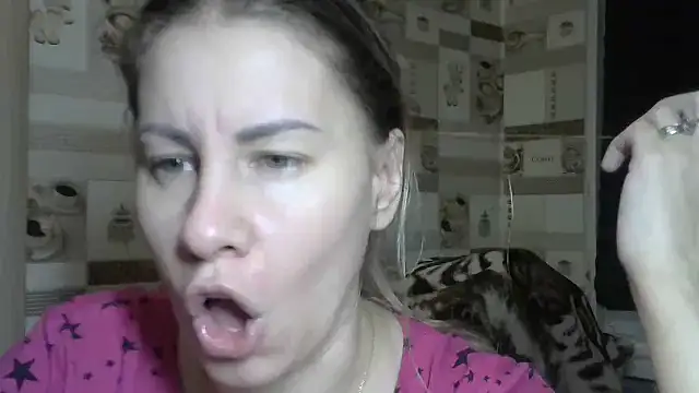 Snapshot of TherestlessKitty chatting on October 2025 10:17:02 PM TherestlessKitty online show from October 2025 10:17:02 PM