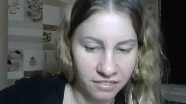 Snapshot of TherestlessKitty chatting on October 2025 10:15:01 PM TherestlessKitty online show from October 2025 10:15:01 PM