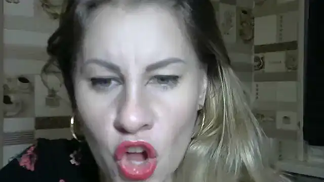 Snapshot of TherestlessKitty chatting on October 2025 05:47:01 PM TherestlessKitty online show from October 2025 05:47:01 PM