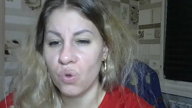 Snapshot of TherestlessKitty chatting on November 2025 05:33:02 PM TherestlessKitty online show from November 2025 05:33:02 PM