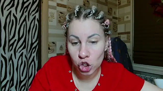 Snapshot of TherestlessKitty chatting on April 2026 10:14:02 PM TherestlessKitty online show from April 2026 10:14:02 PM