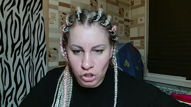 Snapshot of TherestlessKitty chatting on May 2026 10:39:02 PM TherestlessKitty online show from May 2026 10:39:02 PM