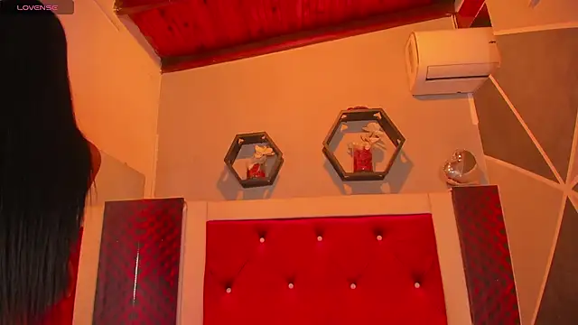 Karoll014 online show from February 2026 12:36:01 PM