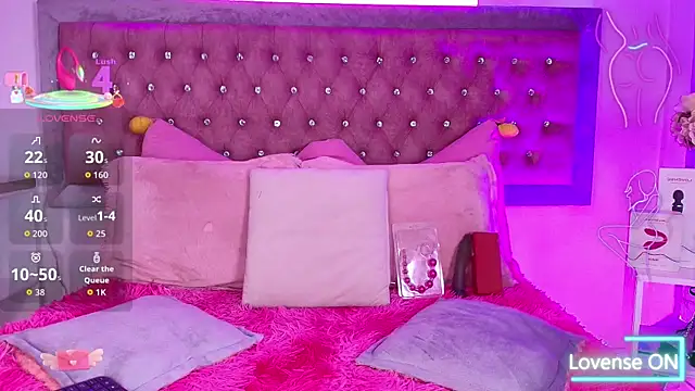 Tayzon Foxxx online show from September 2025 12:38:01 PM