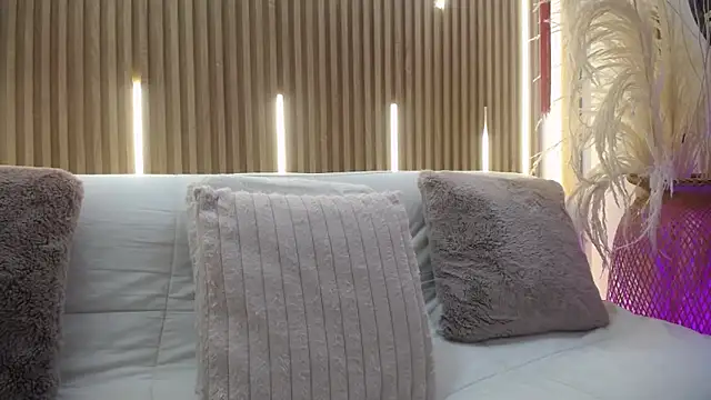 Tayzon Foxxx online show from March 2026 08:27:02 PM