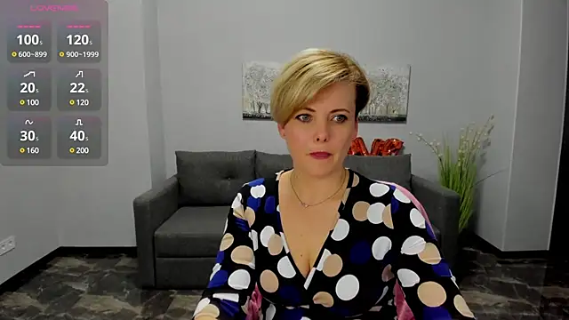 Julia Wilsone online show from February 2025 04:26:02 PM