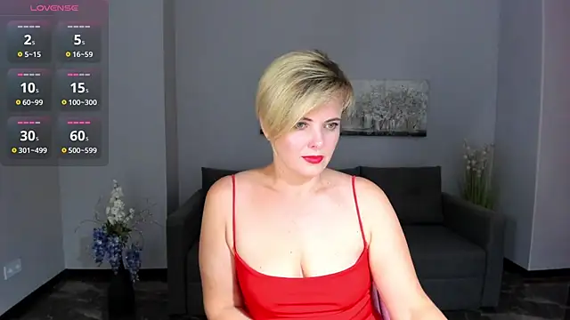 Julia Wilsone online show from September 2025 12:19:01 PM