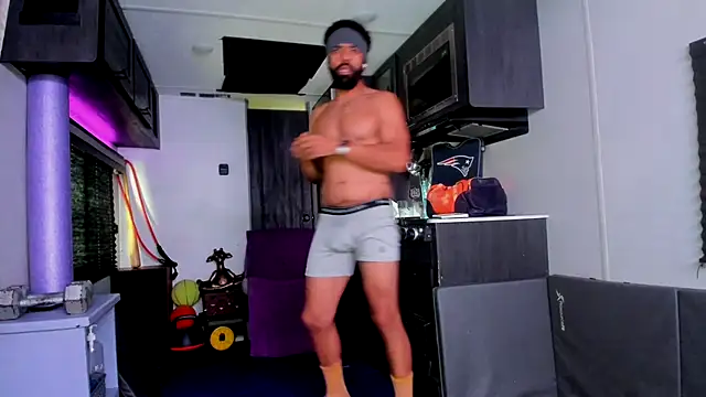 Snapshot of DirtyDrizzy chatting on February 2026 02:22:01 PM DirtyDrizzy online show from February 2026 02:22:01 PM