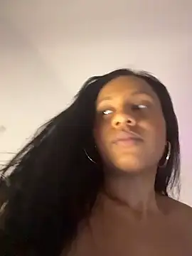 Snapshot of AlisonHoot69 chatting on May 2026 12:41:02 AM AlisonHoot69 online show from May 2026 12:41:02 AM